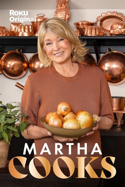 Martha Cooks (2022)
